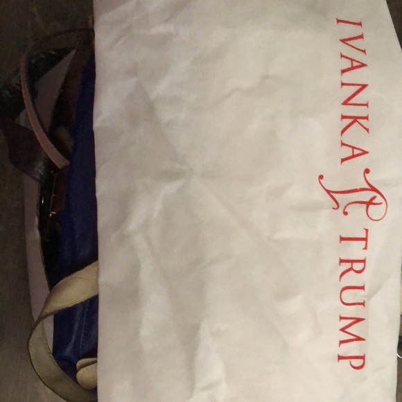 NWOT IVANKA TRUMP purse and bag - Picture 4 of 10
